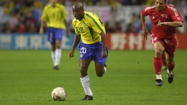 [Vídeo] Já que Edilson voltou aos gramados, vamos relembrar 10 momentos clássicos do Capetinha