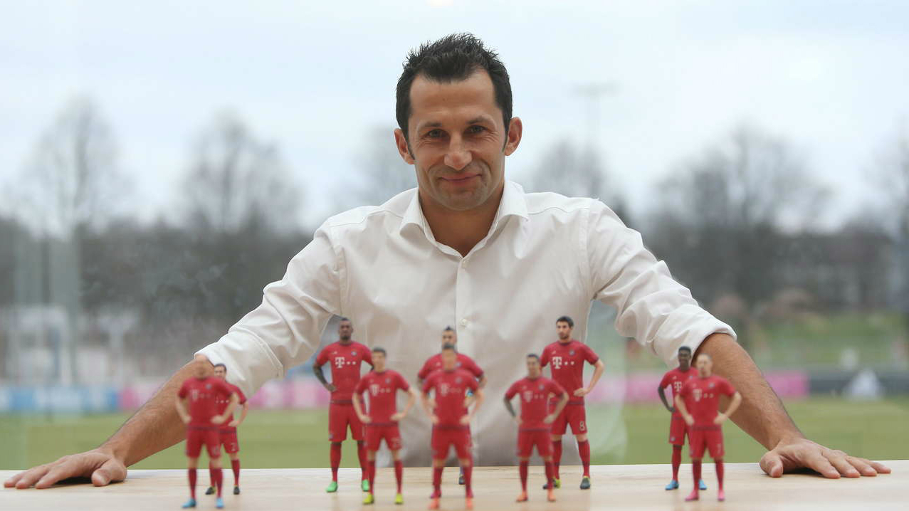 Lembra do Salihamidzic? Agora ele vende miniaturas de jogadores feitas com impressora 3D