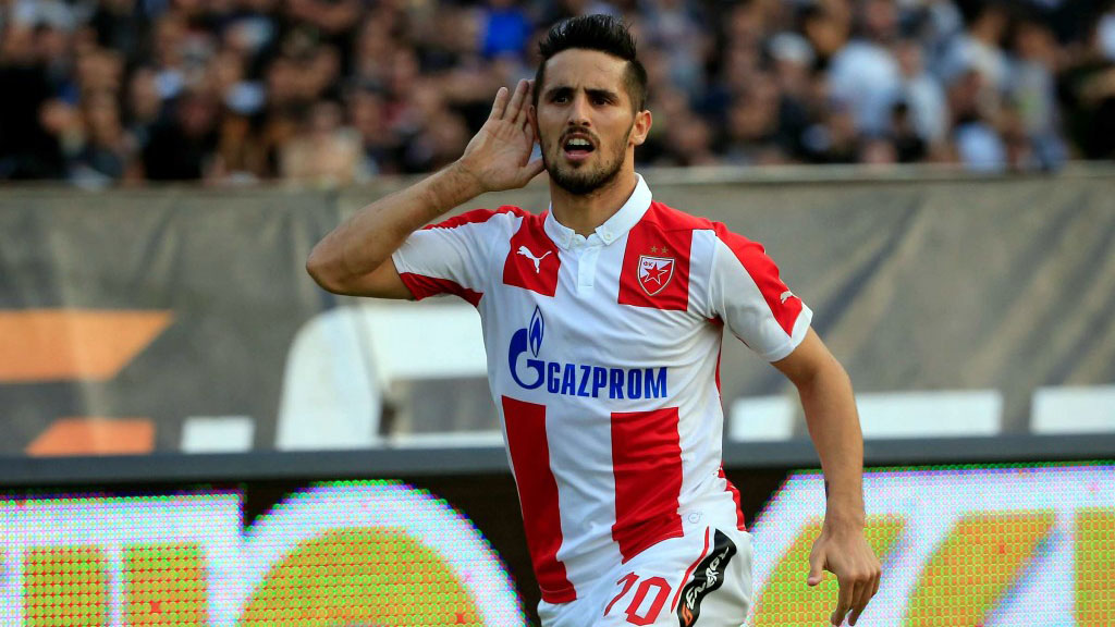 Atacante do Estrela Vermelha passou por seis advers&aacute;rios para marcar um gola&ccedil;o na S&eacute;rvia