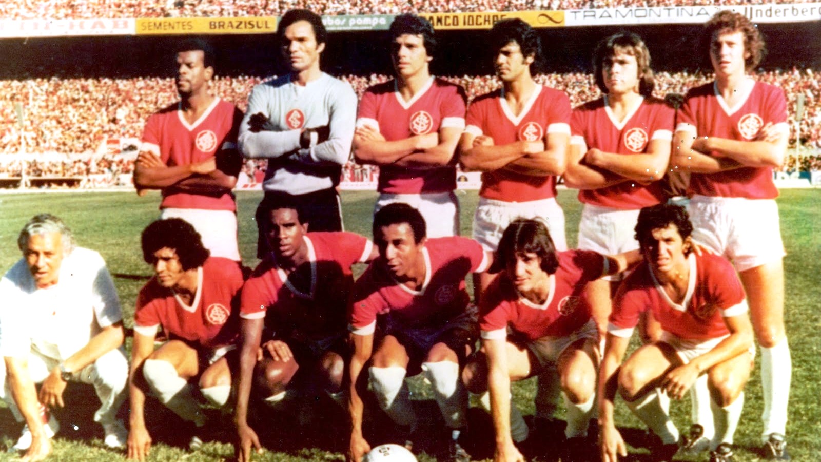 Há 40 anos, Inter conquistava seu 1º Brasileiro e revolucionava o jeito de pensar o jogo no país