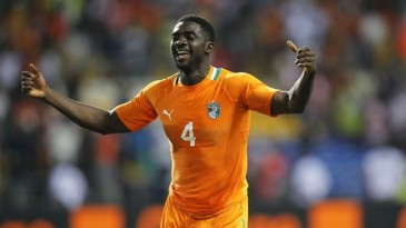 Kolo Touré banca ceia de Natal a uma centena de órfãos na Costa do Marfim