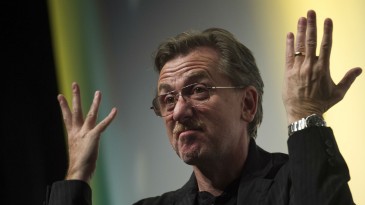 Tim Roth finalmente explicou por que decidiu interpretar Blatter no péssimo filme da Fifa