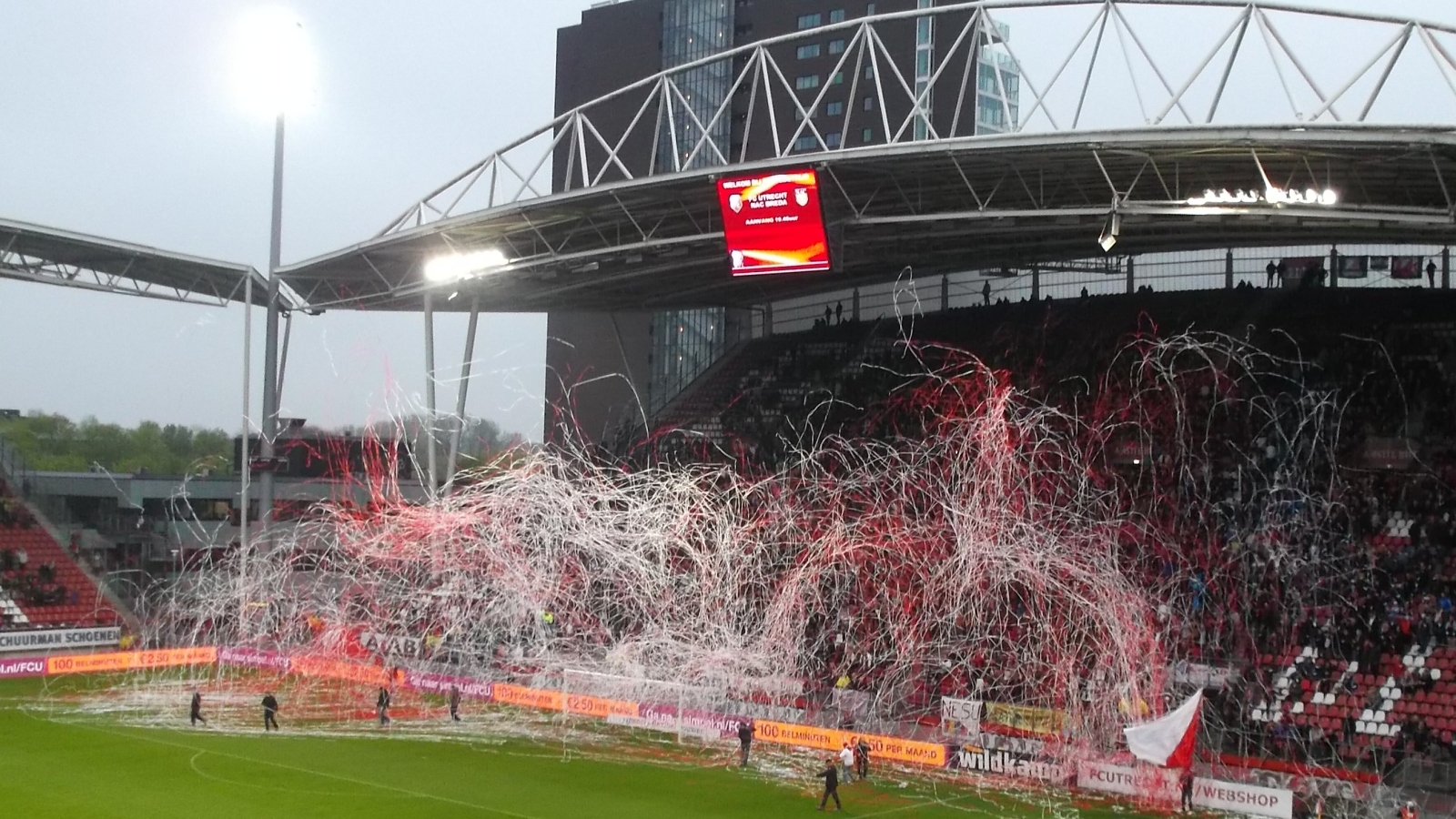 A conta do Twente chegou. E chegou dolorosa