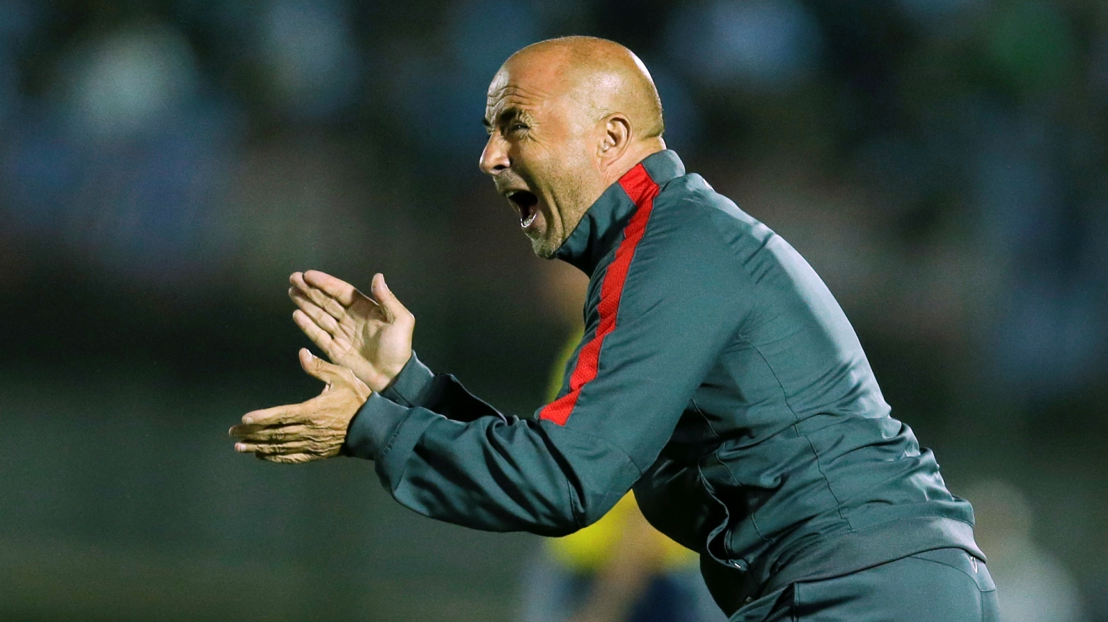 Sampaoli: &ldquo;A melhor vers&atilde;o do futebol se encontra olhando para o passado&rdquo;