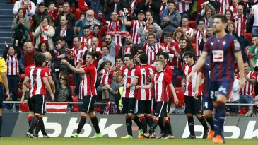 Aduriz fez dois golaços na goleada surpreendente do Athletic Bilbao sobre o Eibar