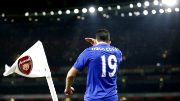 Diego Costa desequilibrou de novo contra o Arsenal, na bola e na malandragem