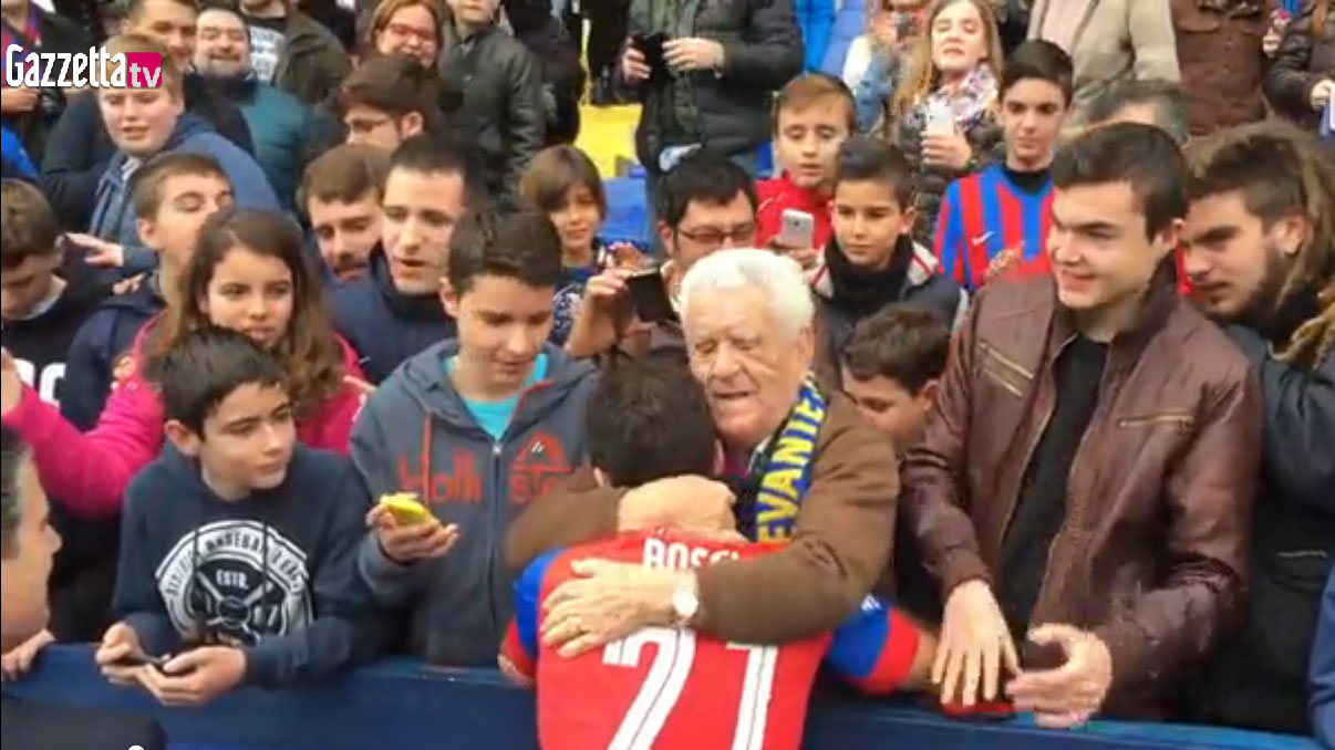 [V&iacute;deo] Torcedor se emociona com Pepe Rossi: &ldquo;Obrigado por vir para o nosso Levante&rdquo;