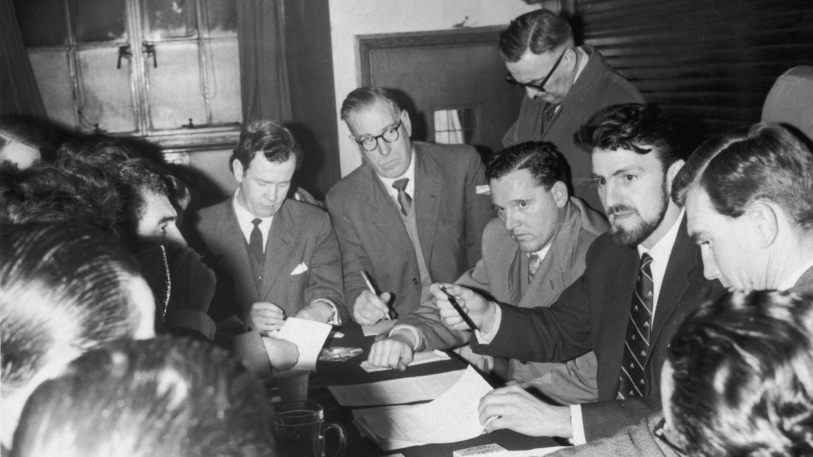 H&aacute; 55 anos, uma vit&oacute;ria dos oper&aacute;rios da bola: o Campeonato Ingl&ecirc;s abolia o teto salarial de &pound;20