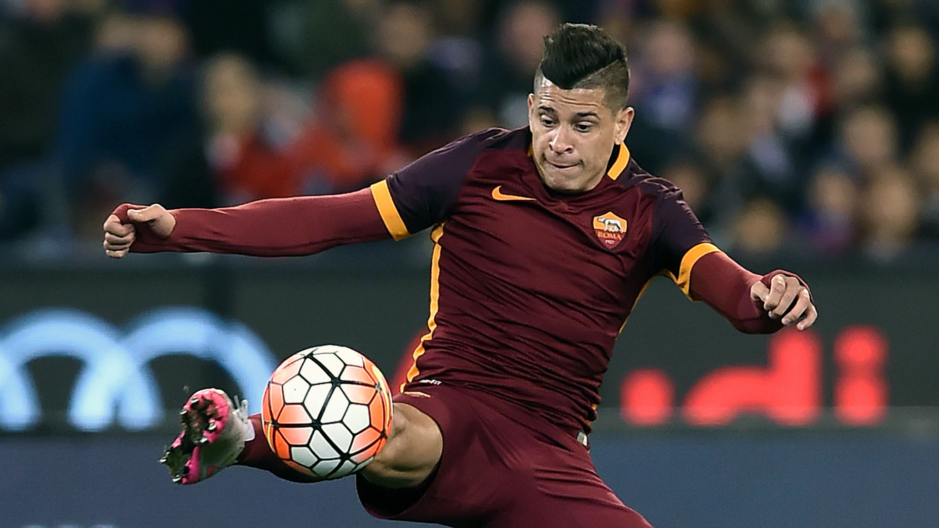 Em mais um cap&iacute;tulo do FM da vida real, Bournemouth contrata Iturbe, da Roma