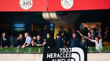 Heracles leva apenas 15 torcedores a Amsterdã, e Ajax os premia com um camarote vip