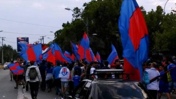 Último desejo de menina era ter a barra de La U em seu velório, e eles lhe deram um belo adeus