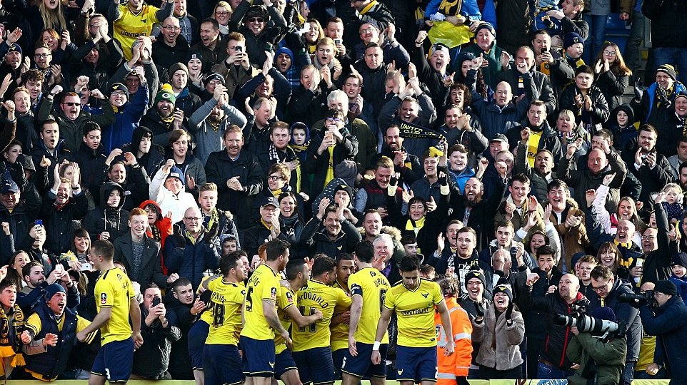 Oxford relembrou sua tradi&ccedil;&atilde;o, peitou o Swansea e foi a grande surpresa da rodada na FA Cup