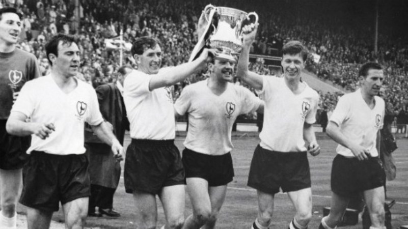 Duelo com Leicester relembra o ano mais glorioso do Tottenham no futebol ingl&ecirc;s