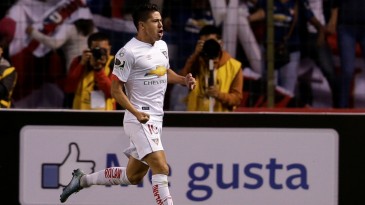 A Libertadores já tem seu primeiro destaque: Diego Morales, o 10 da LDU e autor de dois golaços