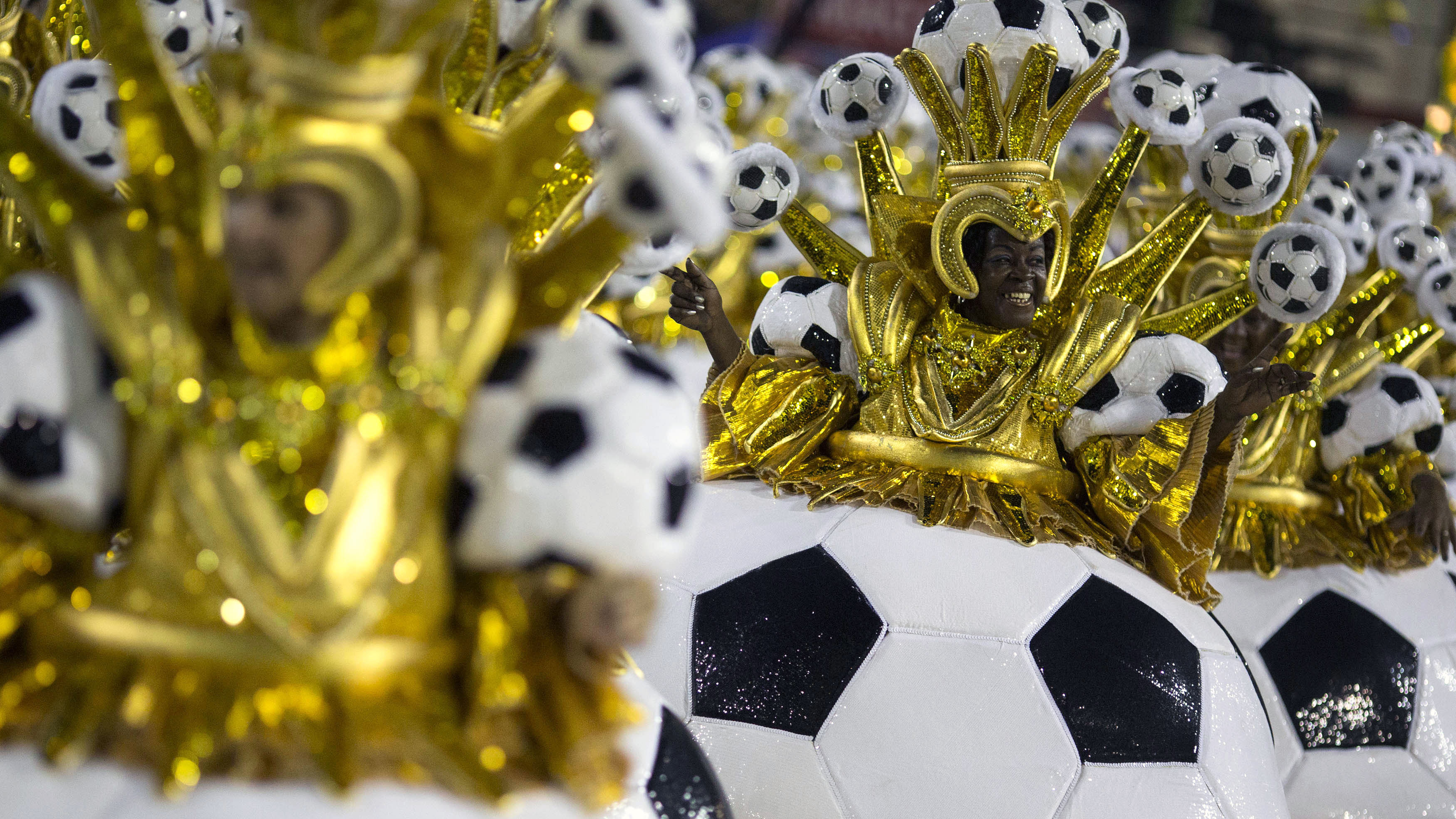 Enredos futebol&iacute;sticos para escolas de samba em crise de criatividade &ndash; Volume 2