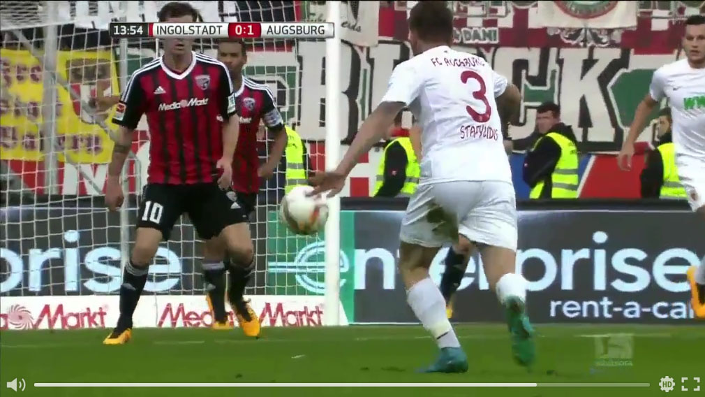[V&iacute;deo] O Augsburg perdeu do Ingolstadt, mas este gola&ccedil;o merece ser visto