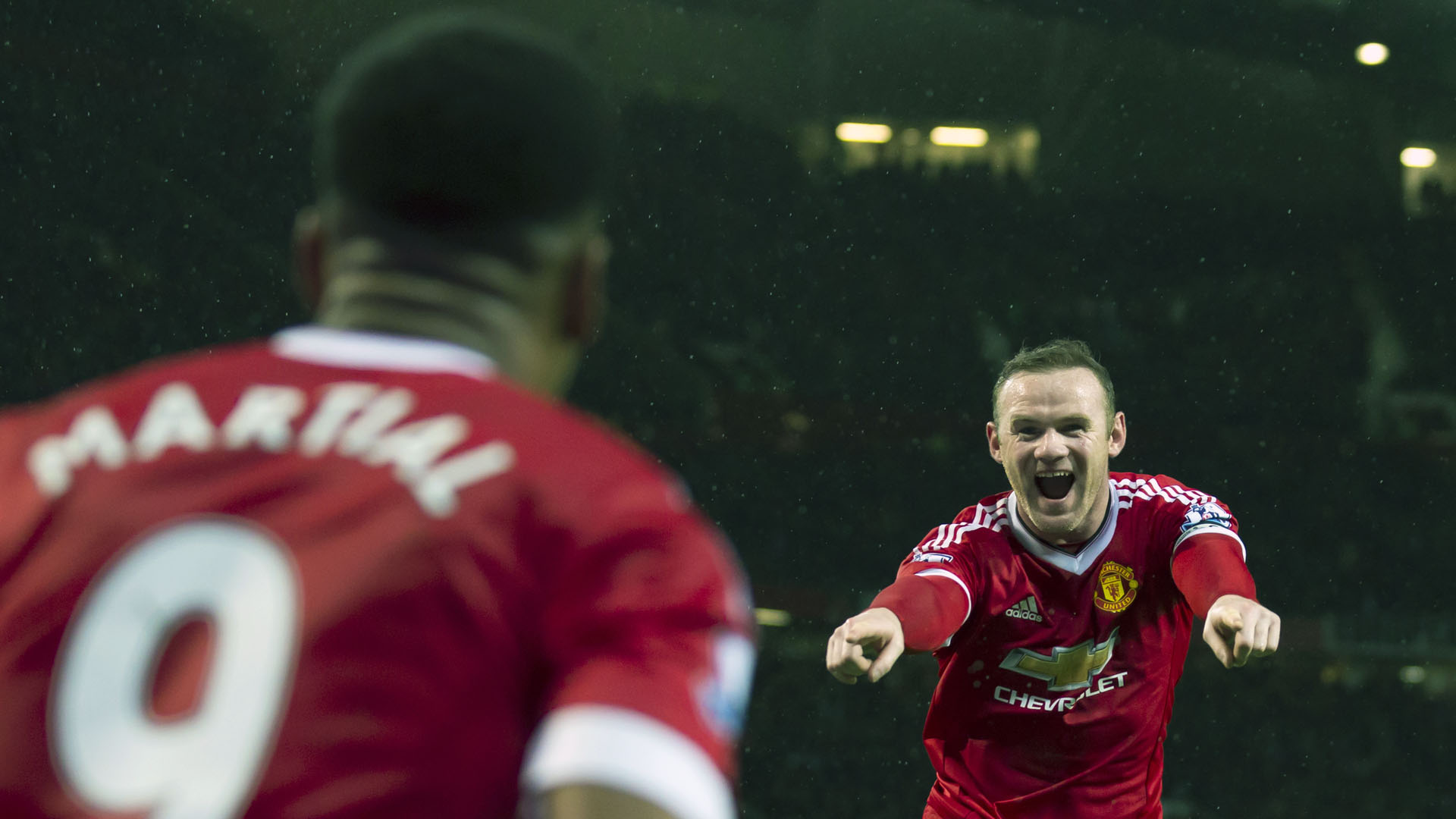 Gola&ccedil;os, jogadas coletivas e bem trabalhadas: nem pareceu o Manchester United desta temporada