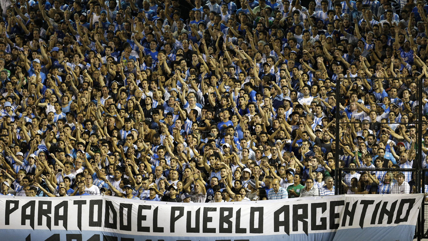 Torcida argentina (Foto: AP)