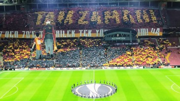 “Paixão aos 7 ou aos 70 anos”: Galatasaray resumiu a essência do torcedor em belo mosaico 3-D