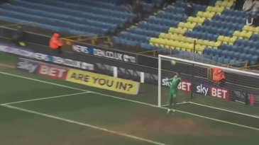 Do recuo horrível à defesa impressionante: o lance da rodada da terceirona inglesa