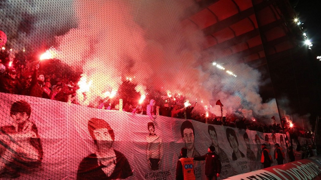 [V&iacute;deo] A torcida do Olympiacos preparou um lindo tributo nos 35 anos de sua maior trag&eacute;dia