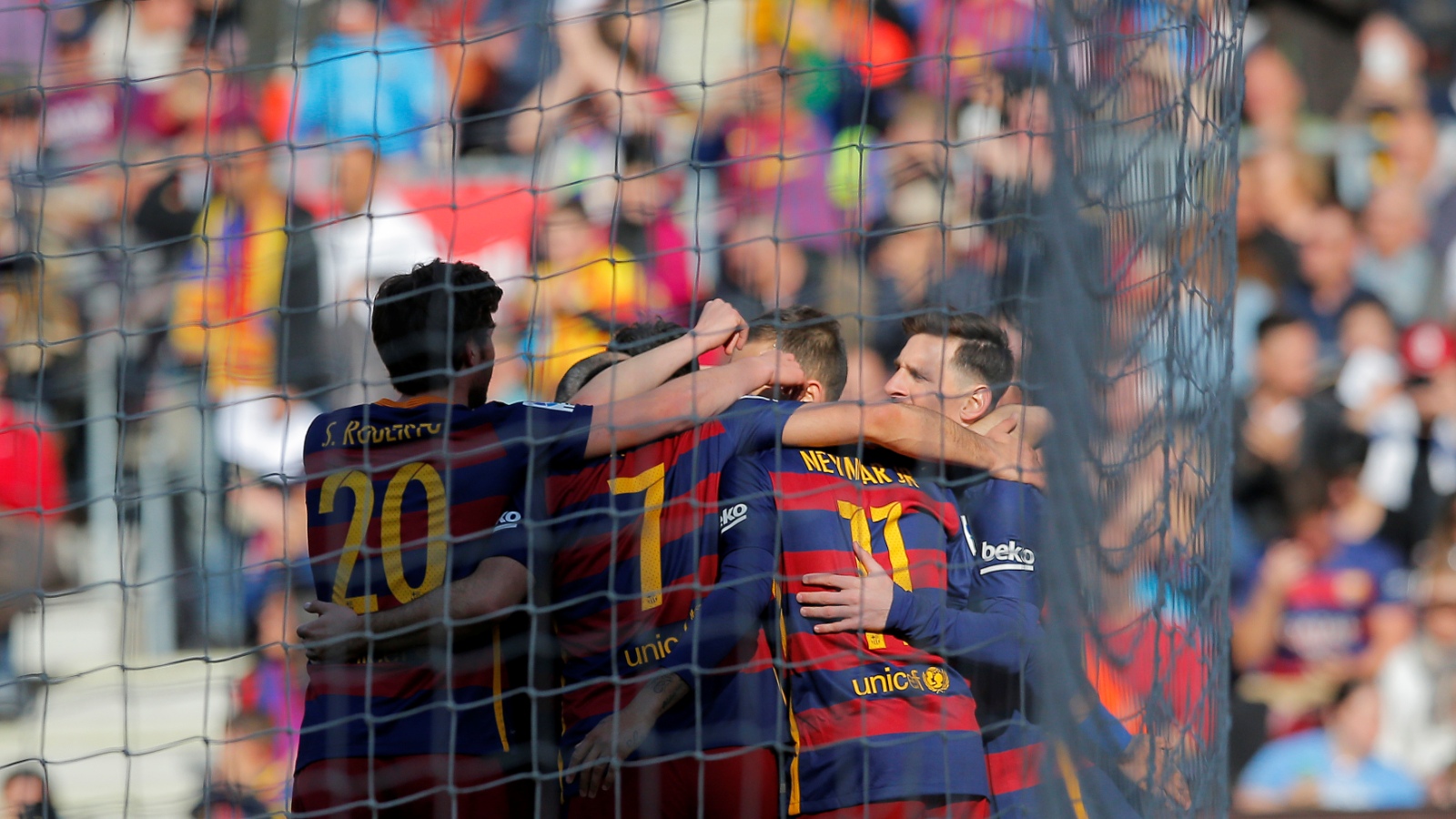 Barcelona enfia 6&times;0, mas anda mais f&aacute;cil golear do que converter p&ecirc;nalti no Espanhol