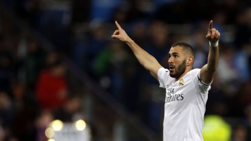 Golaço de Benzema abriu caminho para Real Madrid golear o forte Sevilla