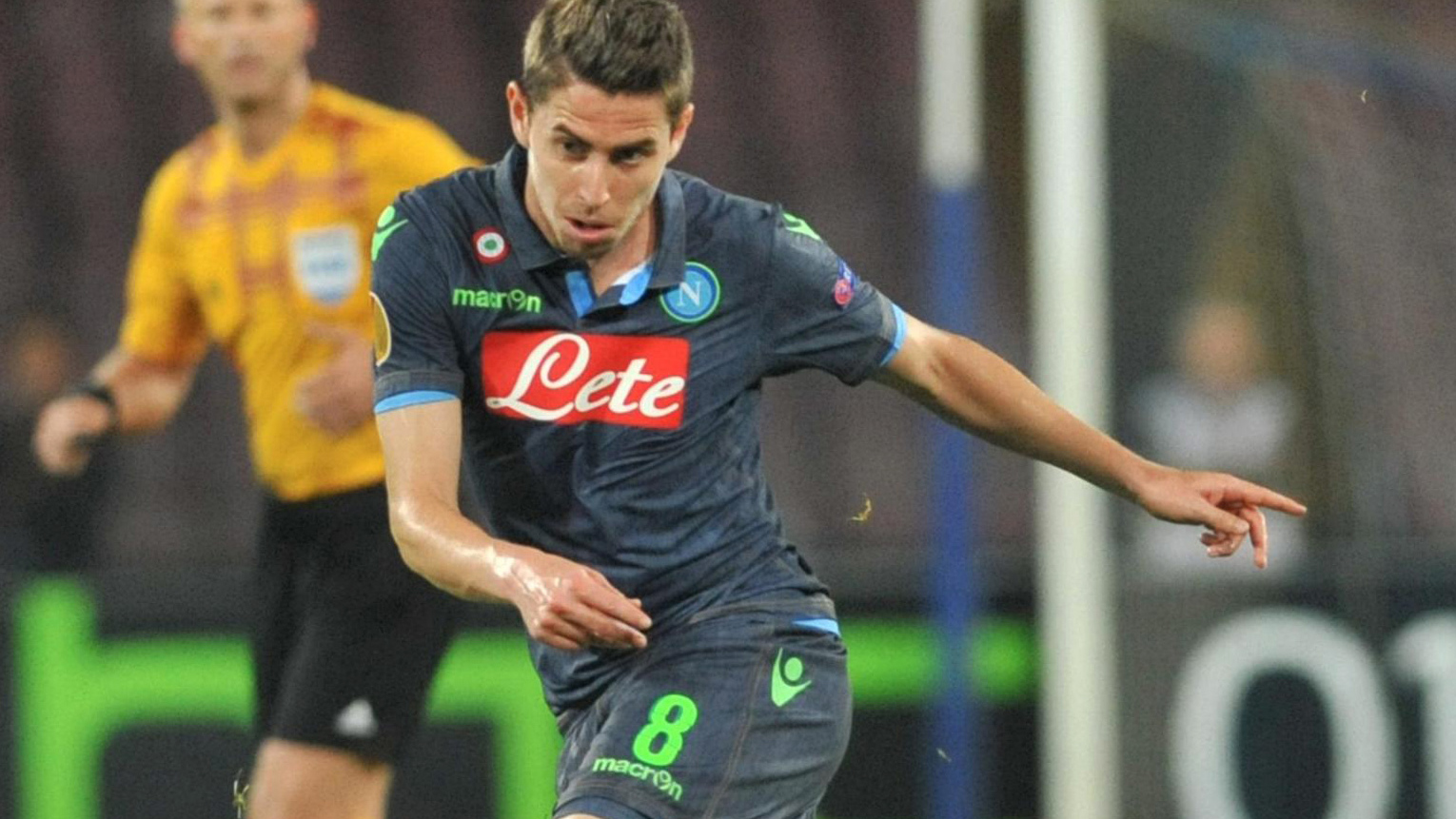 Jorginho, destaque do Napoli, foi convocado pela It&aacute;lia, mas cairia muito bem no Brasil