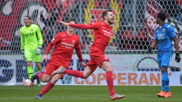 Zagueiro alemão vence câncer e volta aos gramados para salvar Twente da derrota