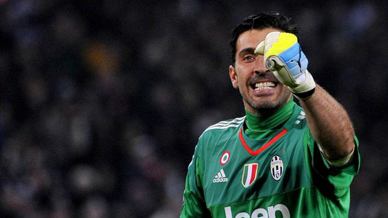 Zoff ficou para tr&aacute;s, e agora Buffon est&aacute; a quatro minutos de bater recorde na Serie A