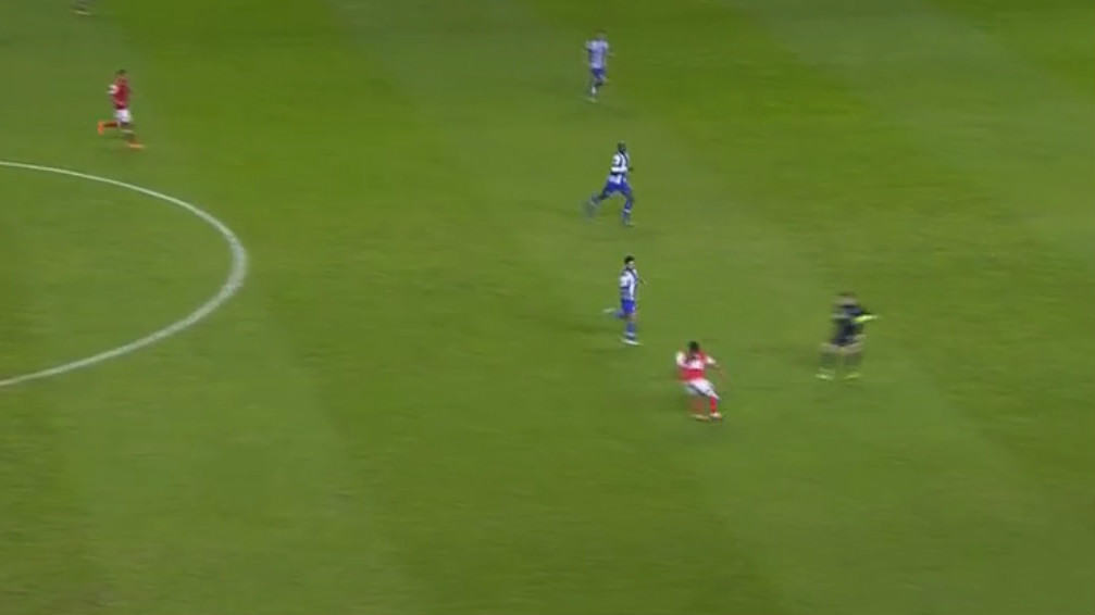 Casillas, o que voc&ecirc; foi fazer a&iacute;? Olha a falha do goleir&atilde;o do Porto