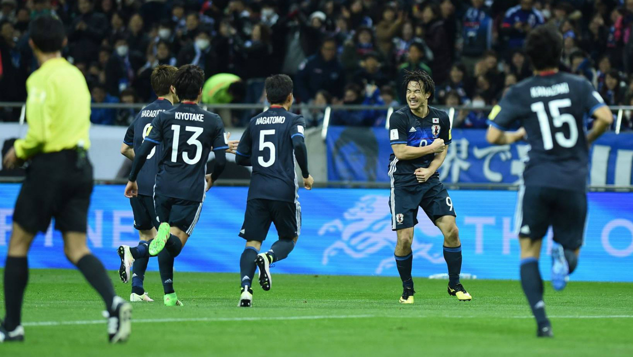 Okazaki conseguiu fazer um gola&ccedil;o ainda mais bonito que a bicicleta pelo Leicester