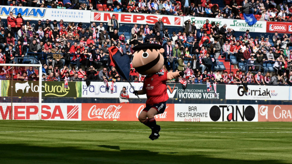 A torcida pediu e ele voltou: Conhe&ccedil;a Rojillo, o mascote mais querido (e maluco) da Espanha