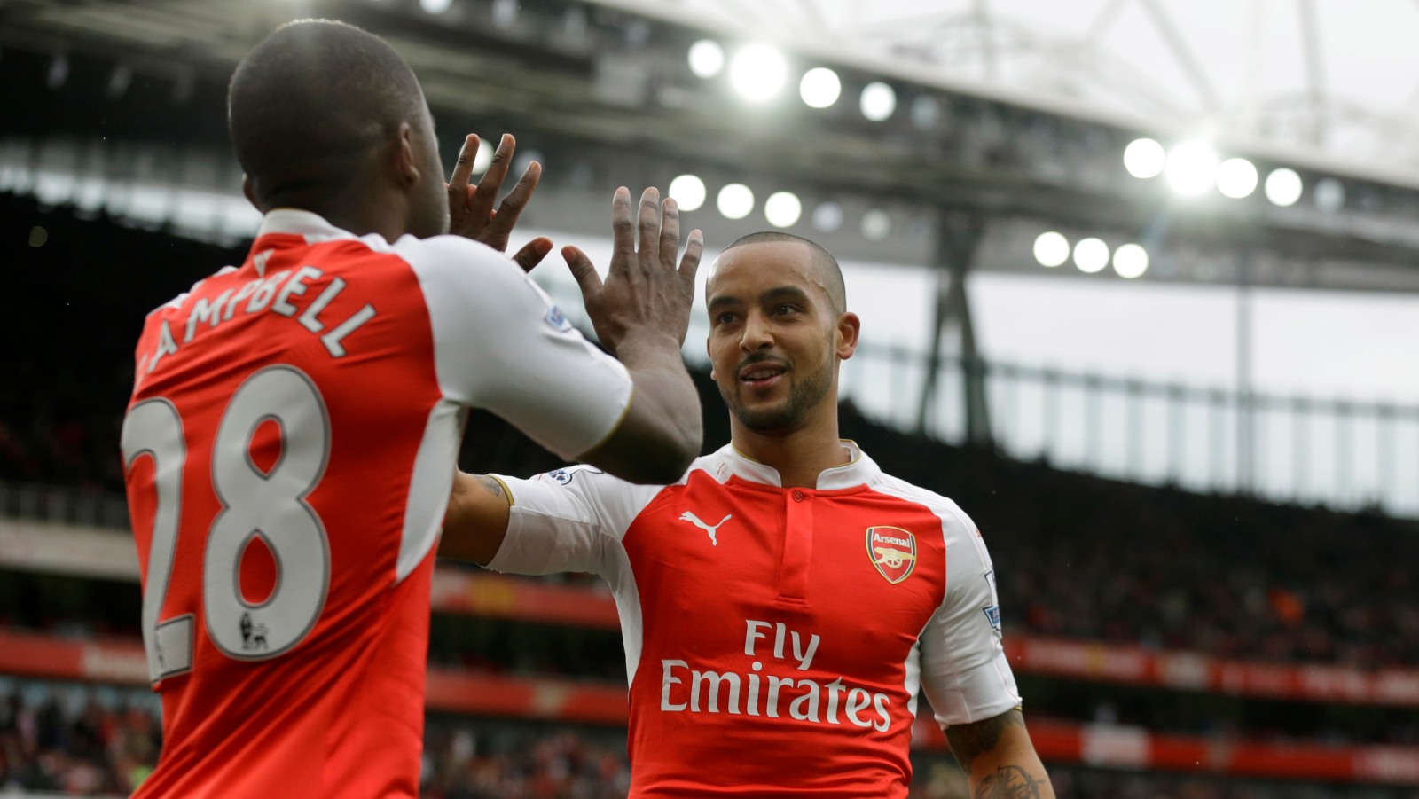 Arsenal e City deram aula de como fazer belos tentos coletivos em suas goleadas