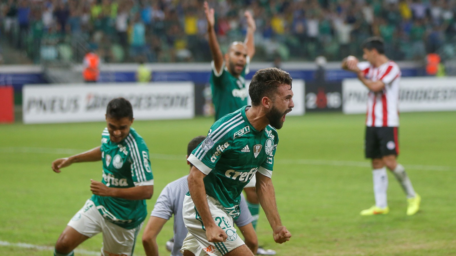 A vontade do Palmeiras serve para seguir em frente, e n&atilde;o ao fracasso que j&aacute; se consumara