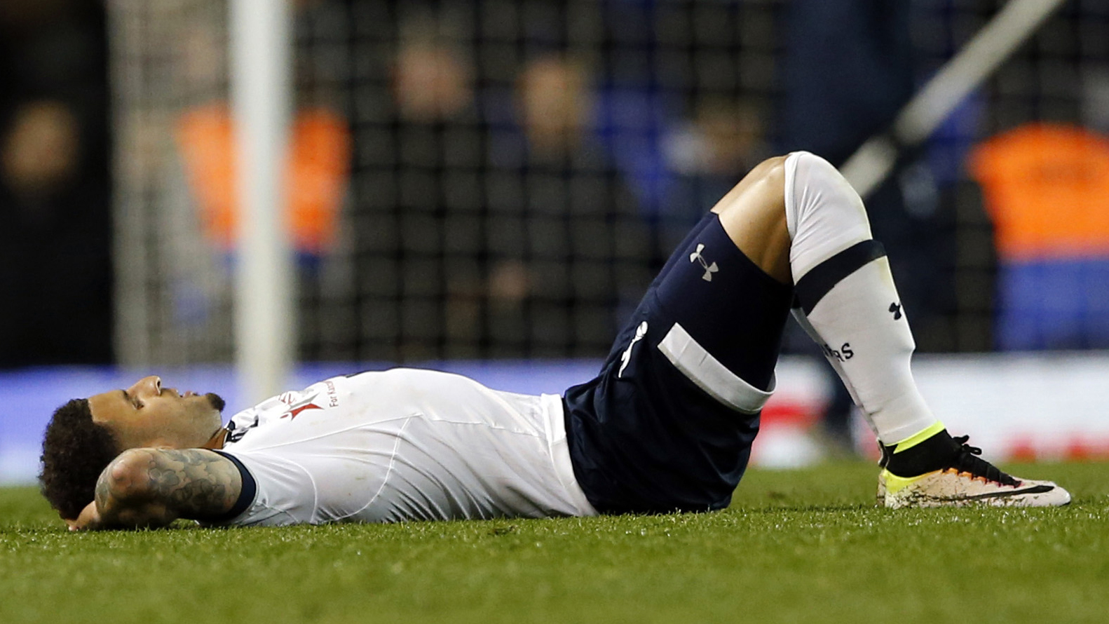 O Tottenham trope&ccedil;ou, e agora o Leicester pode ser campe&atilde;o na pr&oacute;xima rodada