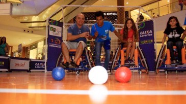 Museu do Futebol permite que pessoas experimentem esportes como paratletas