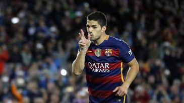 Com mais quatro gols, Suárez transforma a fase do Barcelona em outra goleada