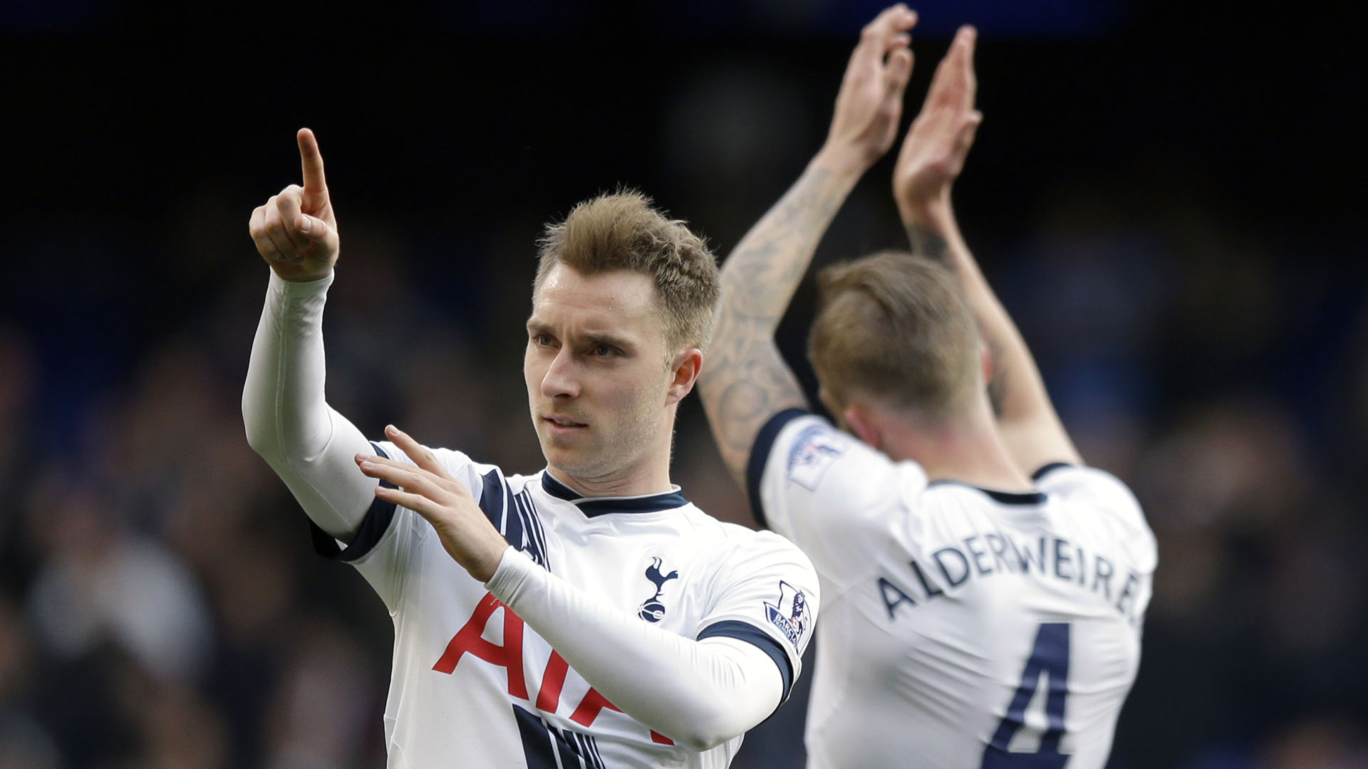 Espere a&iacute;, Leicester! Tottenham p&otilde;e United na lona e mant&eacute;m esperan&ccedil;a de t&iacute;tulo