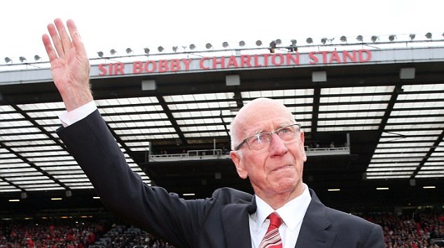 Ap&oacute;s 60 anos de United, Bobby Charlton passou a nomear um dos setores de seu Teatro dos Sonhos
