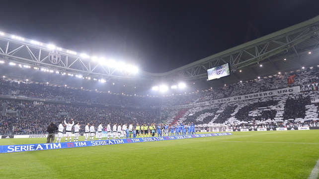 O recorde de Buffon rendeu at&eacute; mosaico em seu primeiro jogo em casa desde o feito