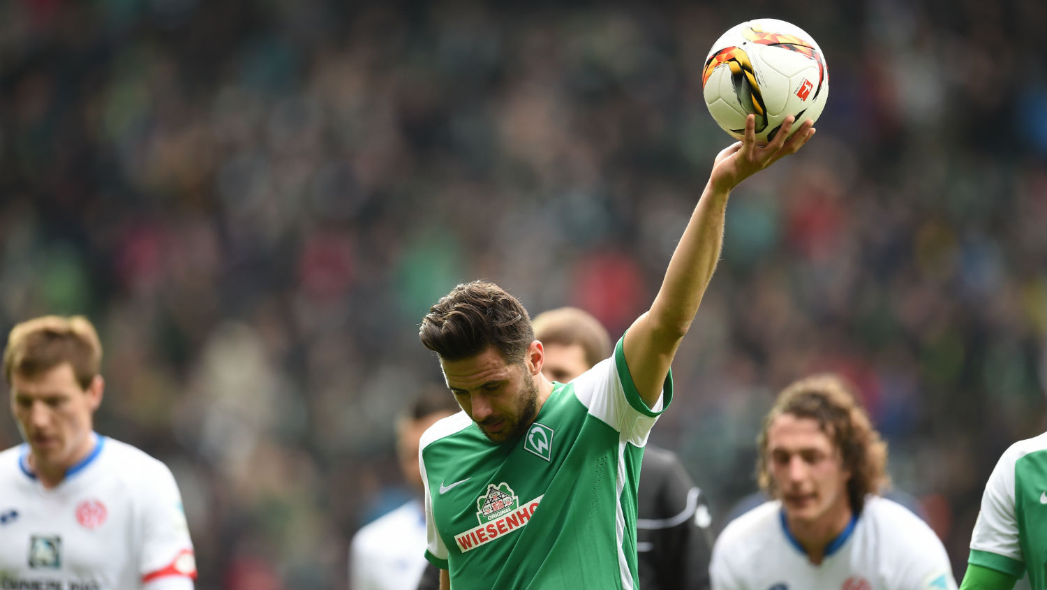 Claudio Pizarro, do Werder Bremen (Foto: AP)