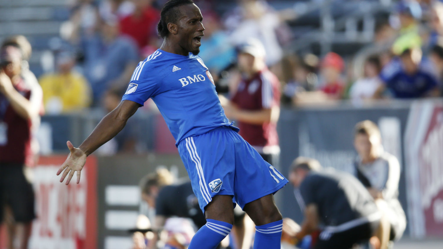 Drogba descolou um gol de letra para abrir sua contagem na temporada MLS