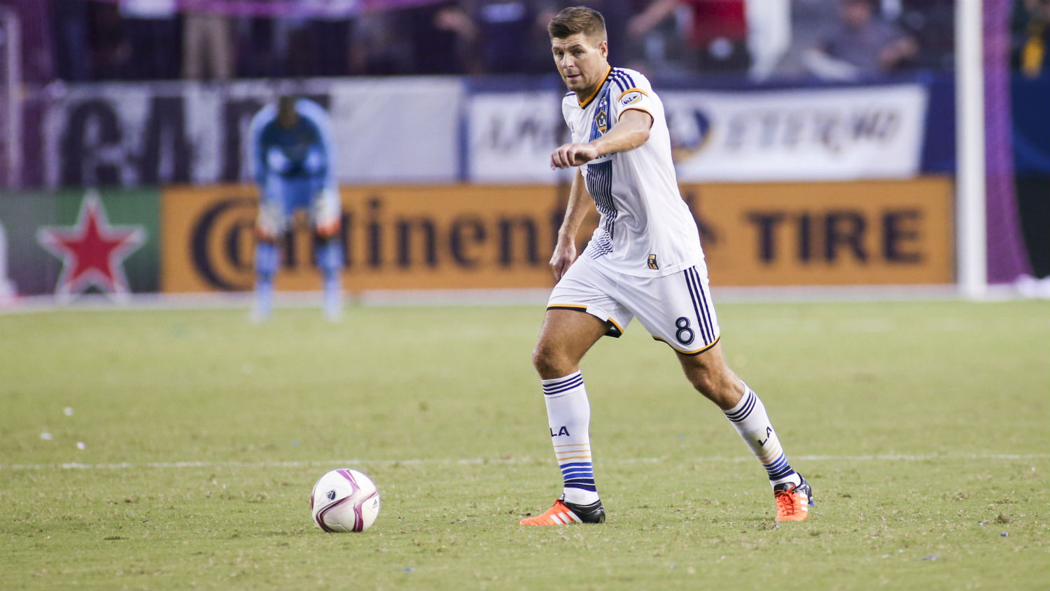 Gerrard, como nos velhos tempos: um passe de cinema para belo gol de Giovani dos Santos