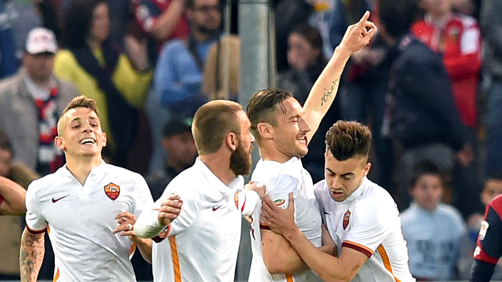 A fera despertou: Totti sai do banco para mais uma atua&ccedil;&atilde;o decisiva em virada da Roma