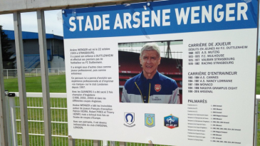 Wenger batiza estádio para 500 pessoas na cidadezinha francesa onde cresceu