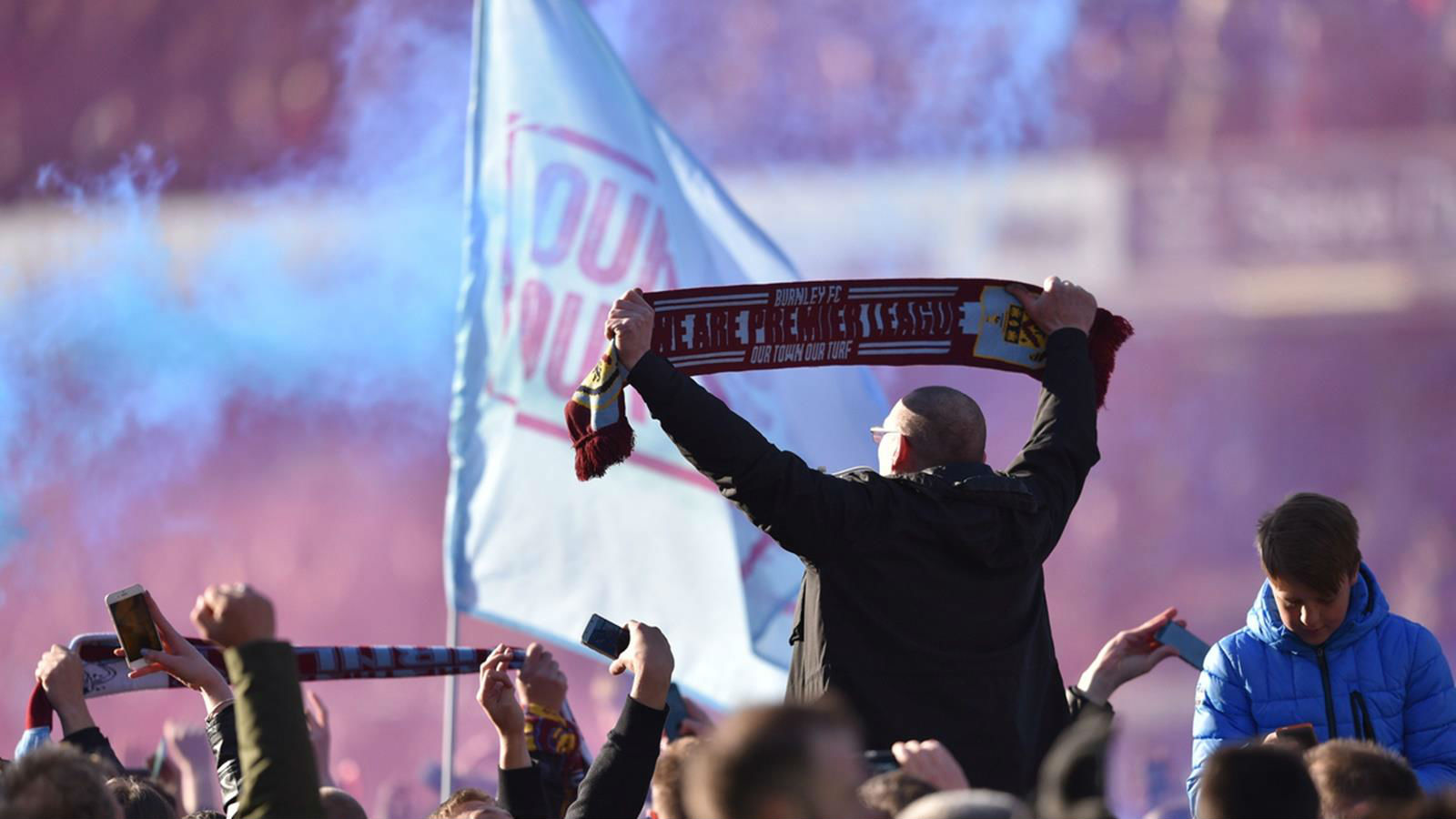 Nem deu tempo de sentir falta: em menos de um ano, Burnley est&aacute; de volta &agrave; Premier League