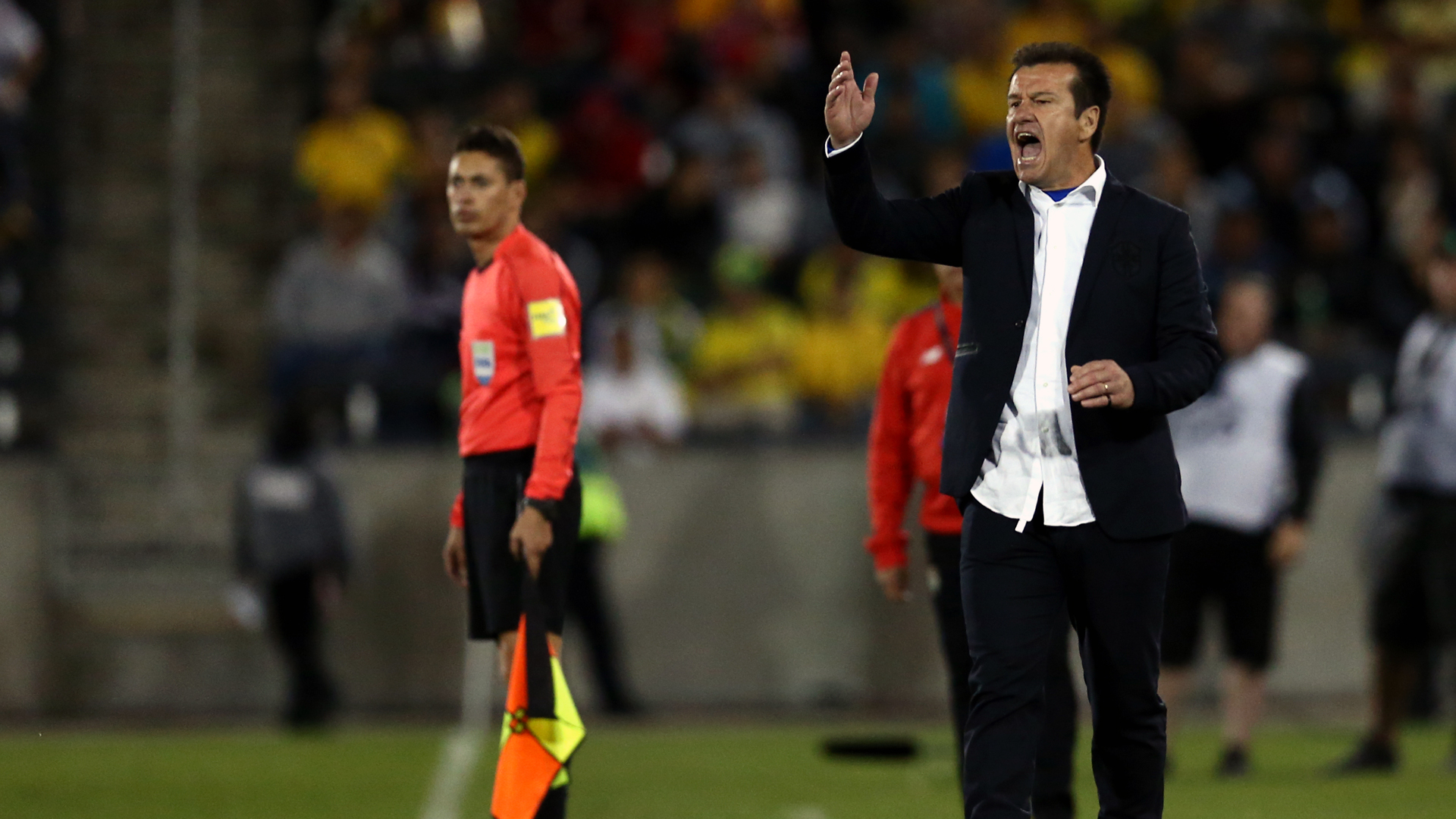 Dunga variou do 4-1-4-1 para 4-4-2 (Foto: Lucas Figueiredo / MoWA Press)