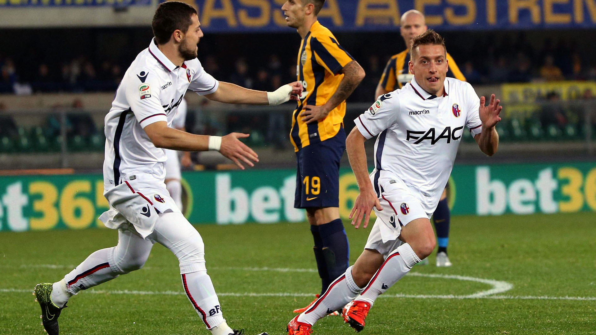 Giaccherini, do Bologna, comemora (Filippo Venezia/ANSA via AP)