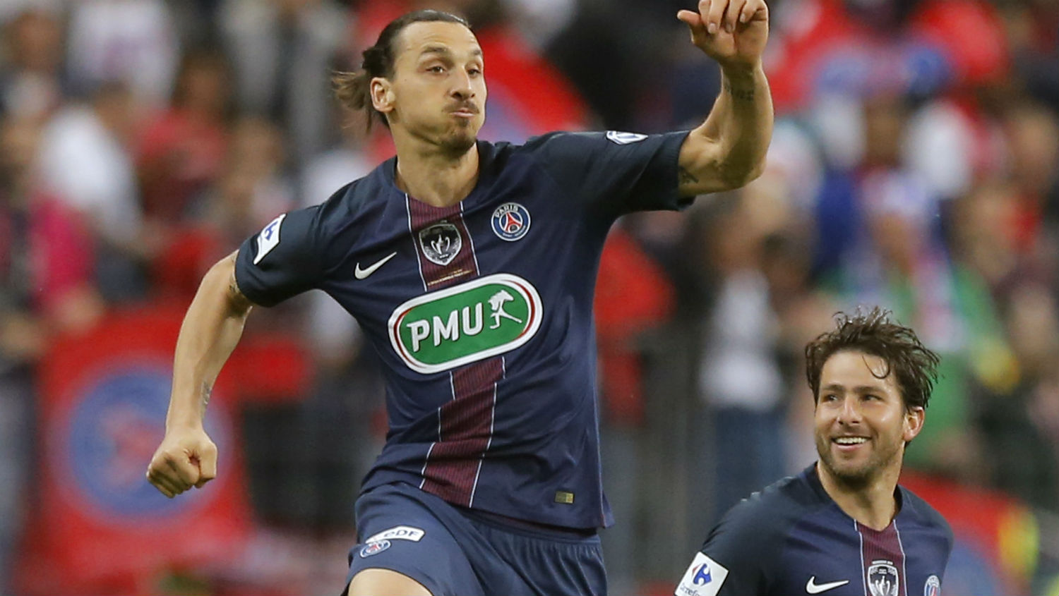 Uma despedida para deixar saudade: Ibrahimovic brilha em mais um t&iacute;tulo do PSG